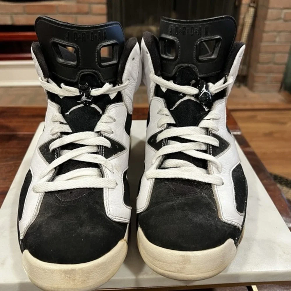 Air Jordan Retro VI 6 Oreo 2010 384664-101 Black/White Men's Size 10‎ No Box